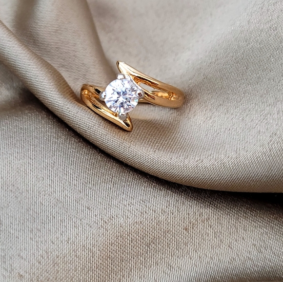 Vintage 18khge cz ring size 5 - Picture 6 of 8